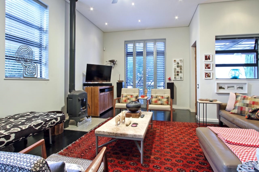 To Let 2 Bedroom Property for Rent in Green Point Western Cape